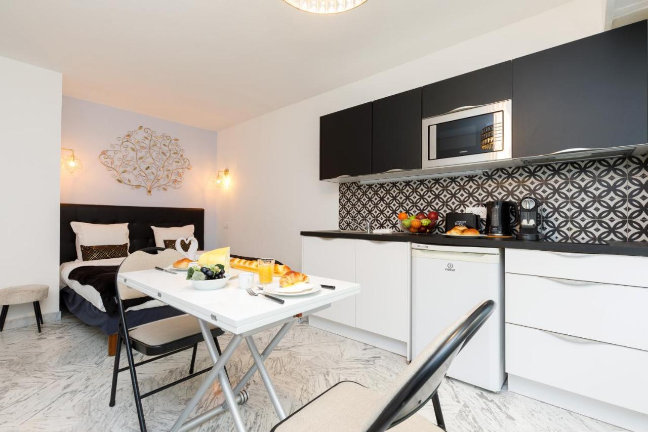 Le Minerve Yourhosthelper Cannes Bagian luar foto