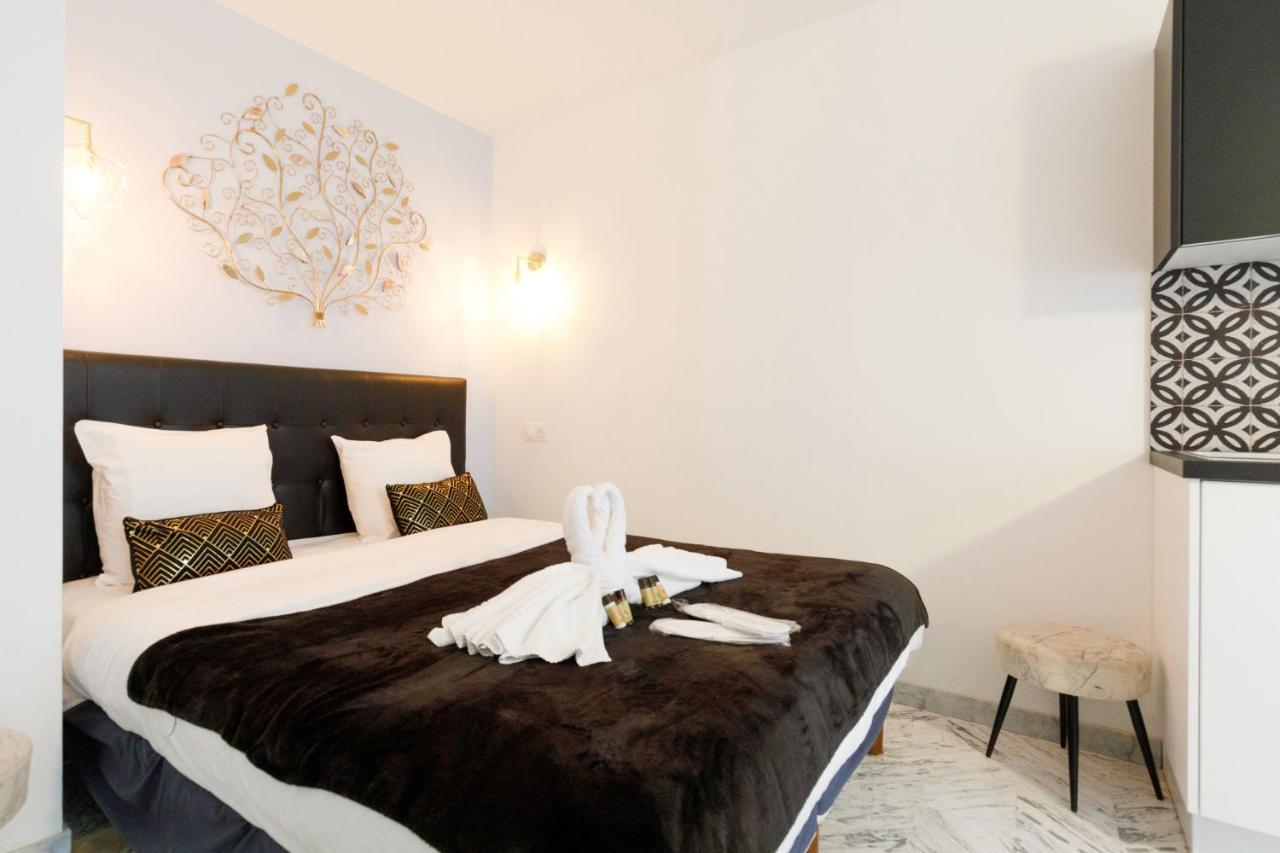 Le Minerve Yourhosthelper Cannes Bagian luar foto